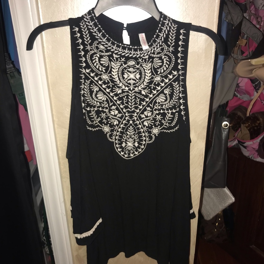 Women’s Cold Shoulder Blouse